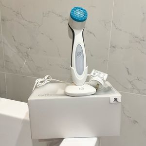 Nuskin ageLOC LUMISPA cleaning Device